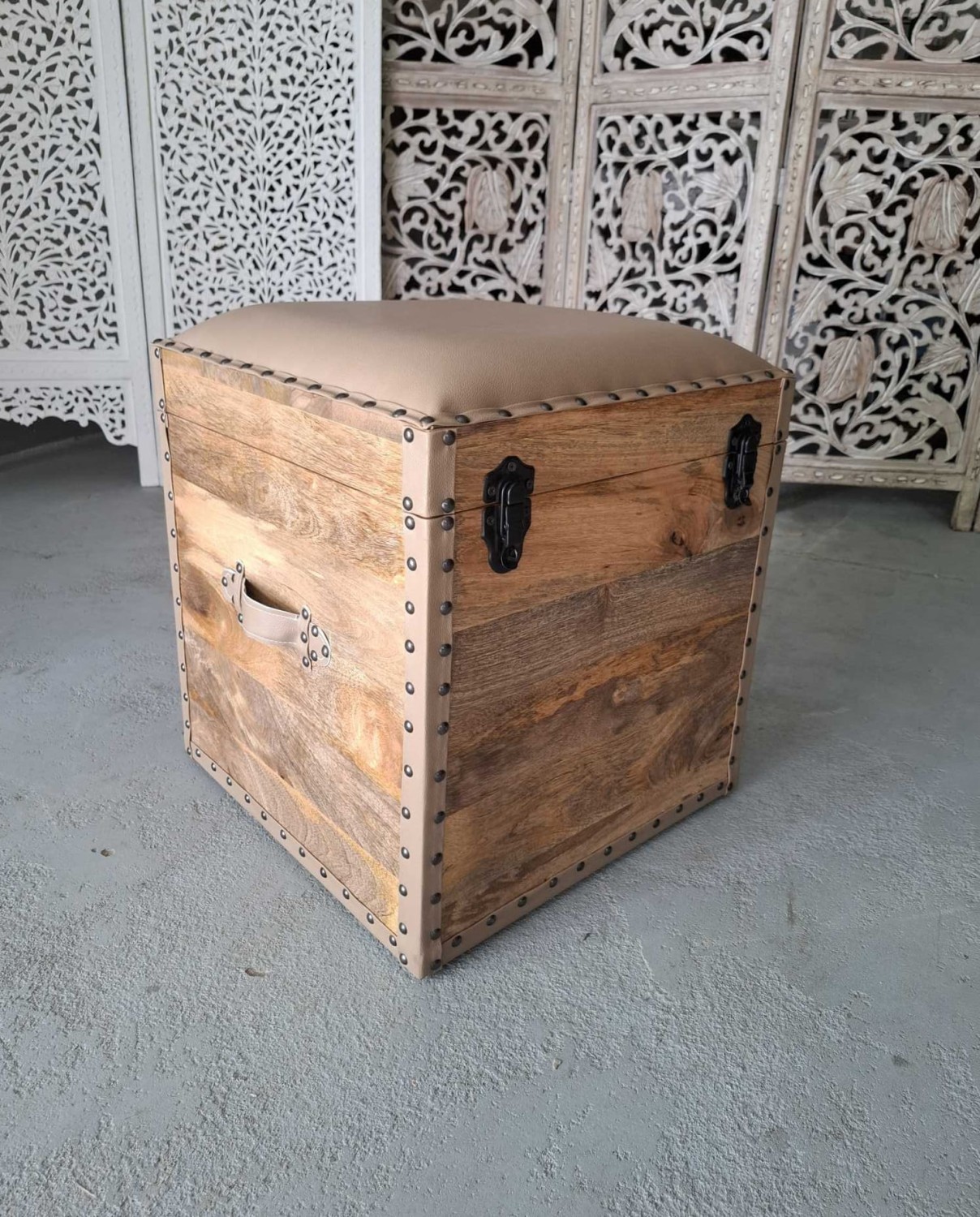 LOFTOWY TAPICEROWANE SIEDZISKO 48 – zdjęcie 1