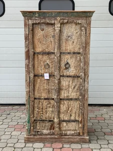Indyjska drewniana szafa 210