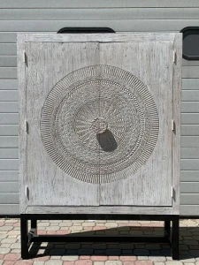 Indyjska drewniana szafa 223