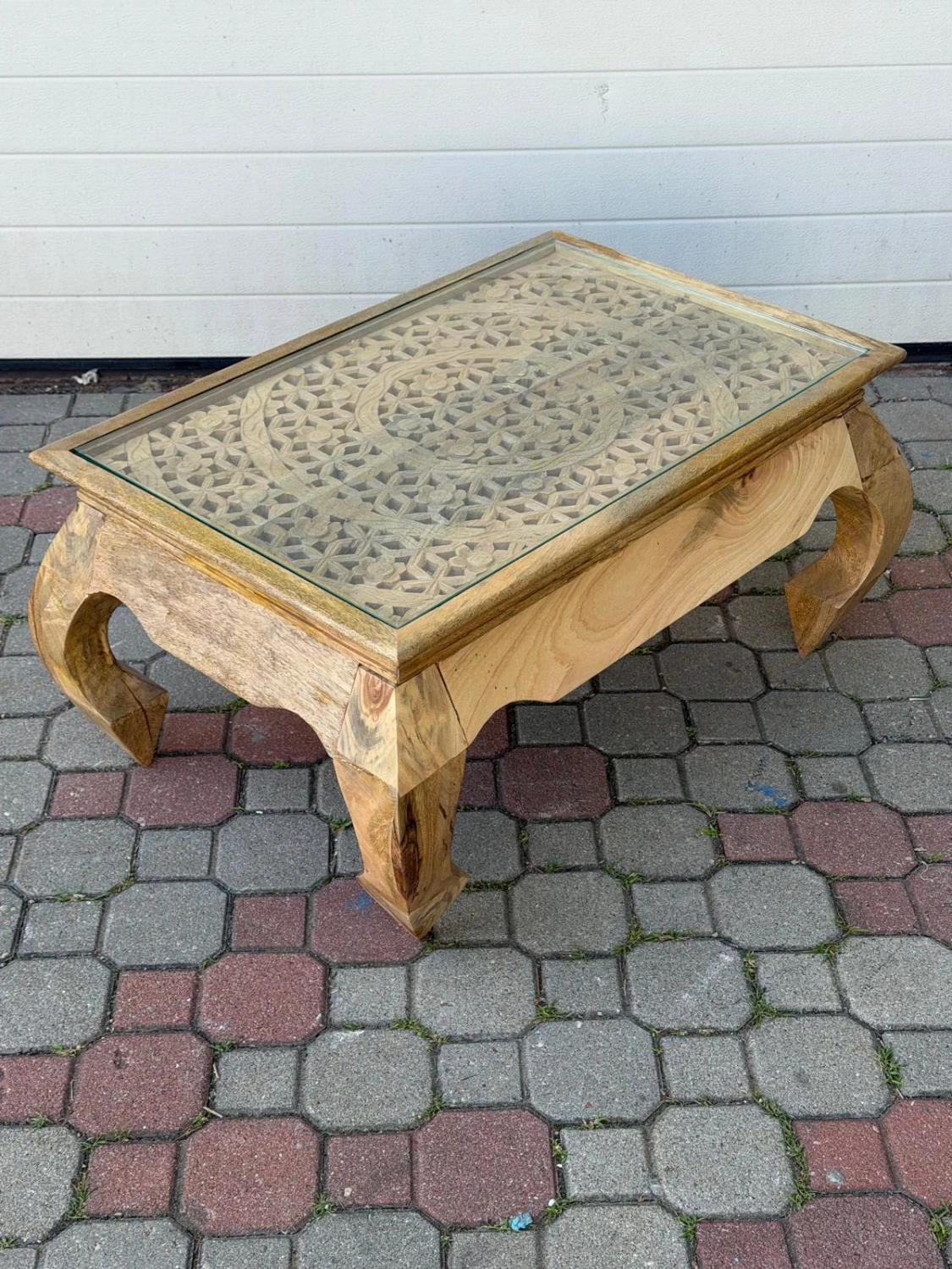 Indyjski drewniany stolik kawowy 285 – zdjęcie 1