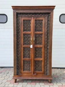 Indyjska drewniana szafa 250