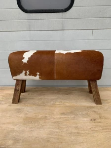 Indyjski drewniany taboret 86
