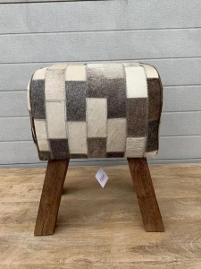 Indyjski drewniany taboret 85